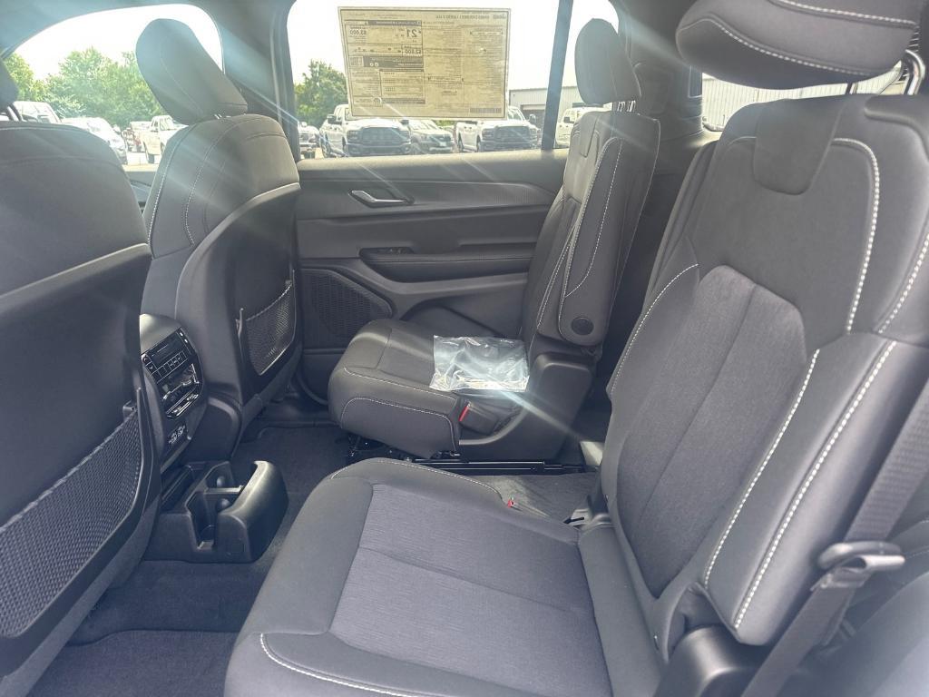 new 2025 Jeep Grand Cherokee L car, priced at $43,924