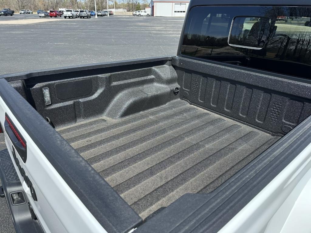 new 2025 Jeep Gladiator car, priced at $50,940