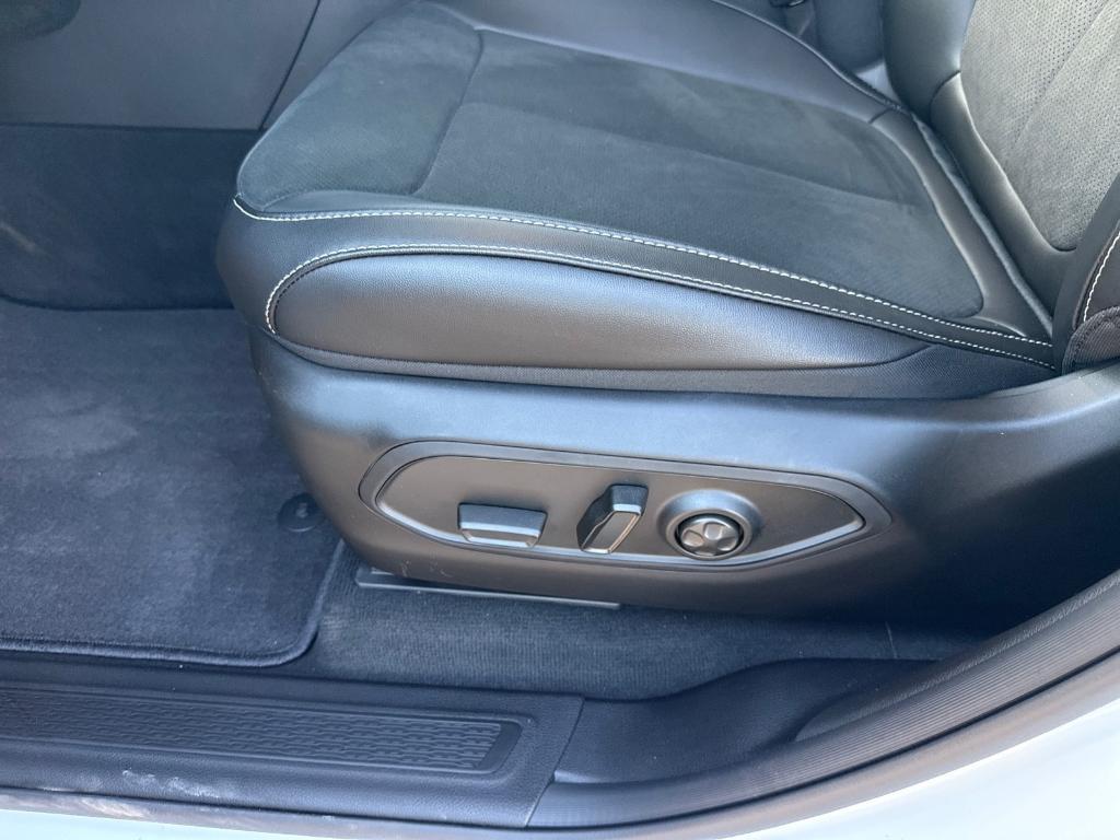 new 2025 Jeep Grand Cherokee car, priced at $46,330