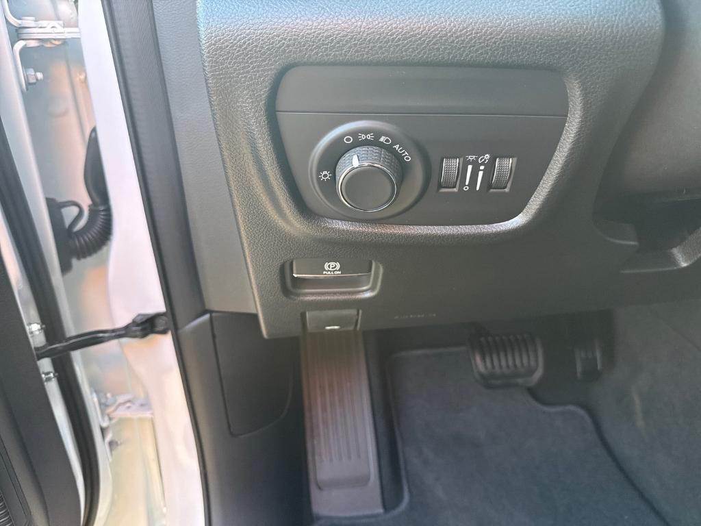 new 2025 Jeep Grand Cherokee car, priced at $46,330
