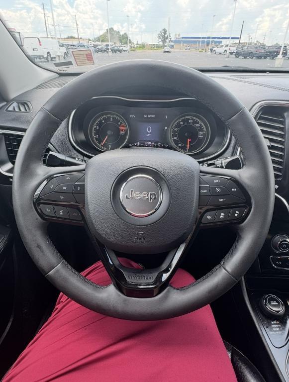 used 2023 Jeep Cherokee car, priced at $25,377