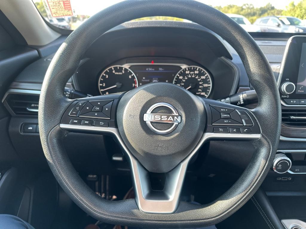 used 2023 Nissan Altima car, priced at $22,210