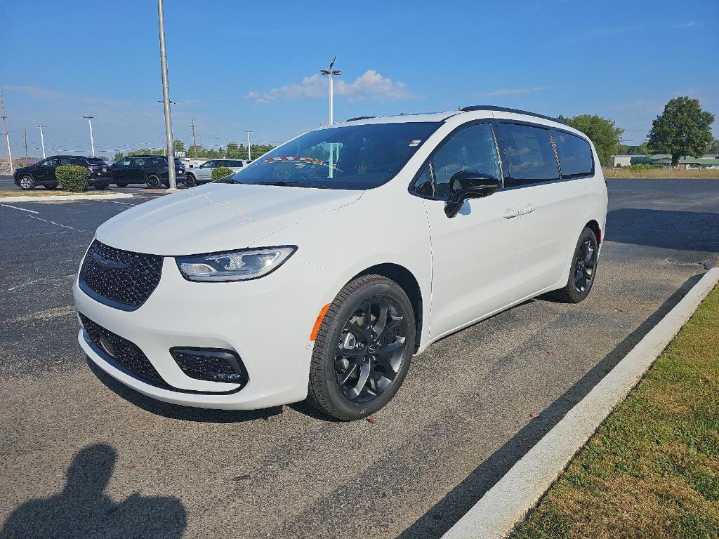 new 2026 Chrysler Pacifica car, priced at $53,108