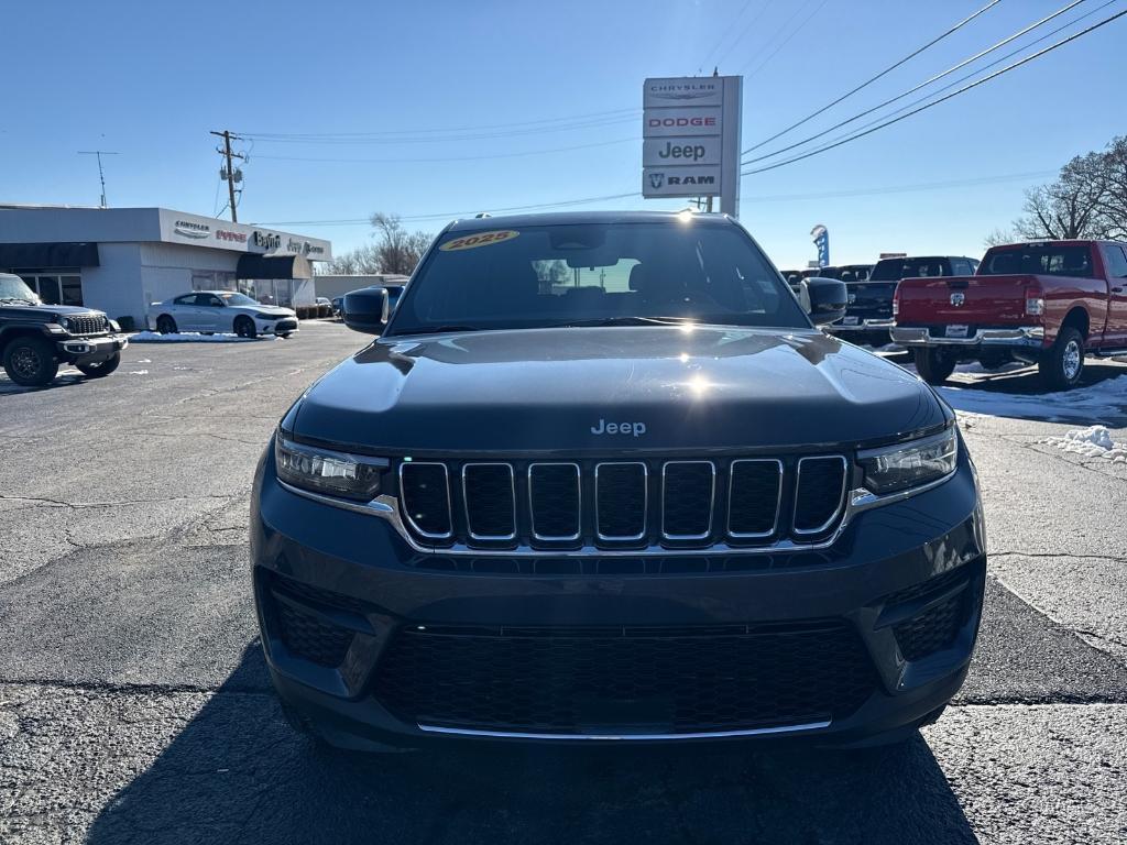 new 2025 Jeep Grand Cherokee car, priced at $43,427