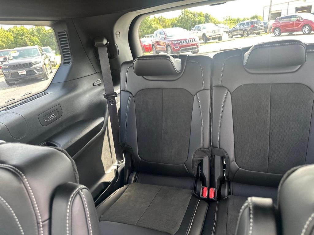 new 2025 Jeep Grand Cherokee L car, priced at $49,098
