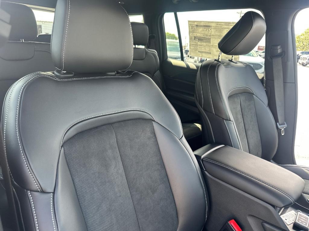 new 2025 Jeep Grand Cherokee L car, priced at $49,098