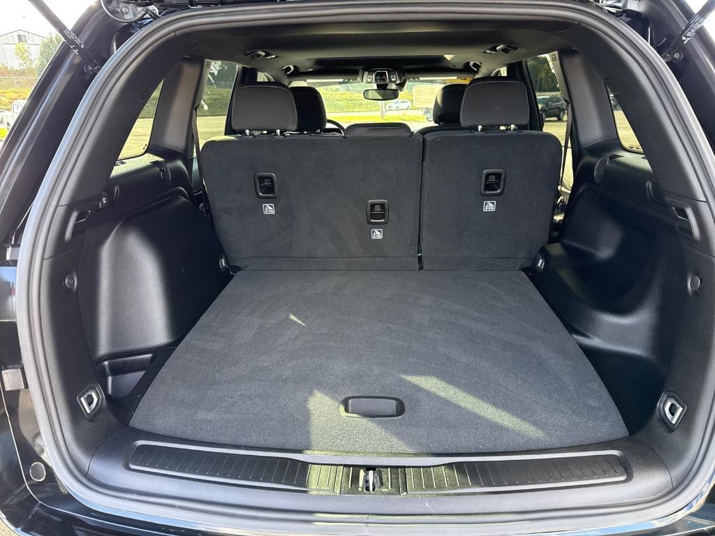 used 2024 Jeep Grand Cherokee car, priced at $37,270