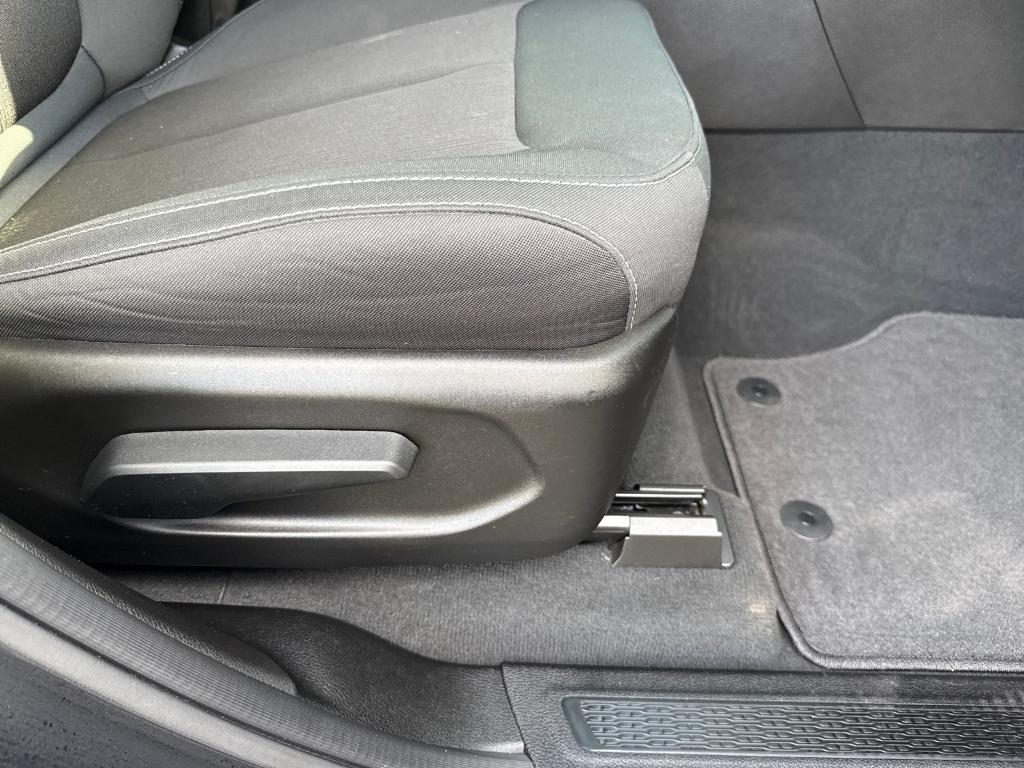 used 2024 Jeep Grand Cherokee car, priced at $37,270