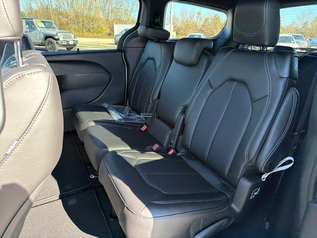 new 2026 Chrysler Pacifica car, priced at $46,278