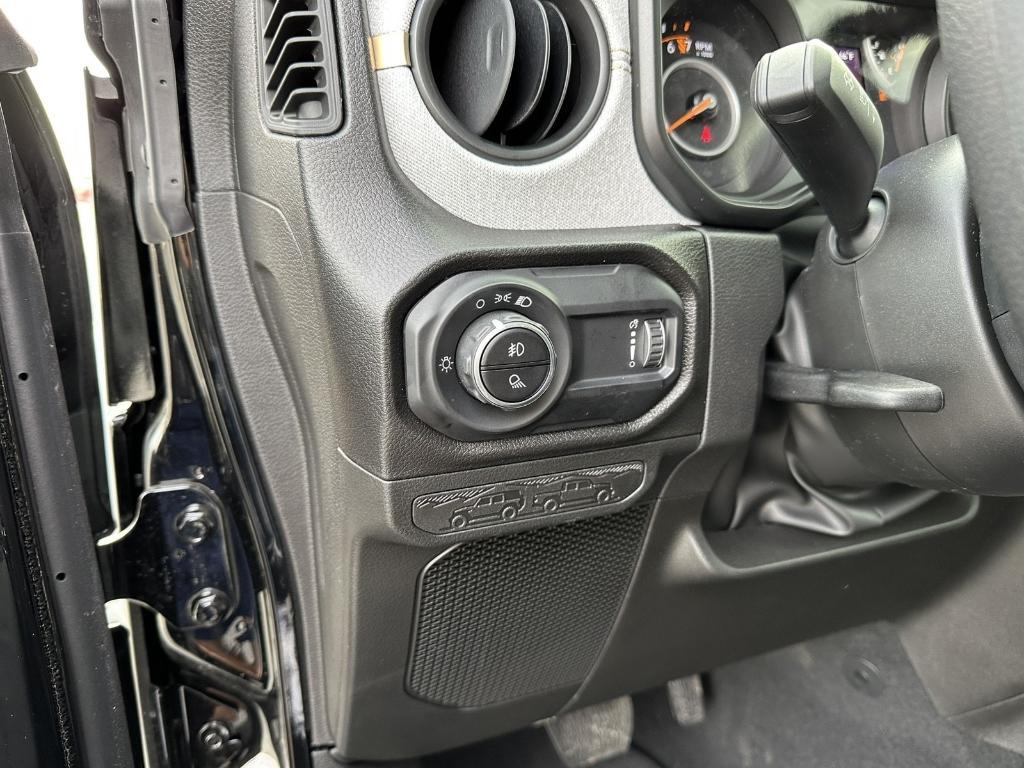 new 2025 Jeep Gladiator car, priced at $43,440