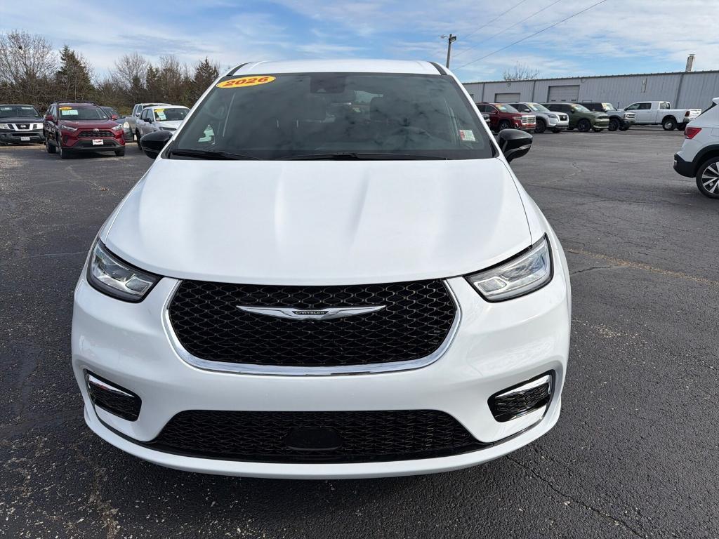 new 2026 Chrysler Pacifica car, priced at $45,783