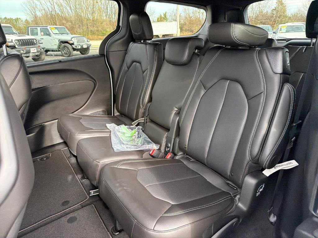new 2026 Chrysler Pacifica car, priced at $45,783