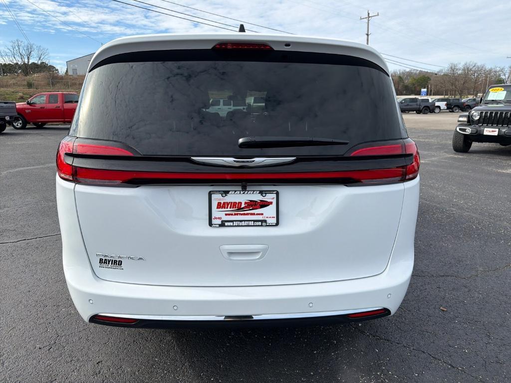 new 2026 Chrysler Pacifica car, priced at $45,783