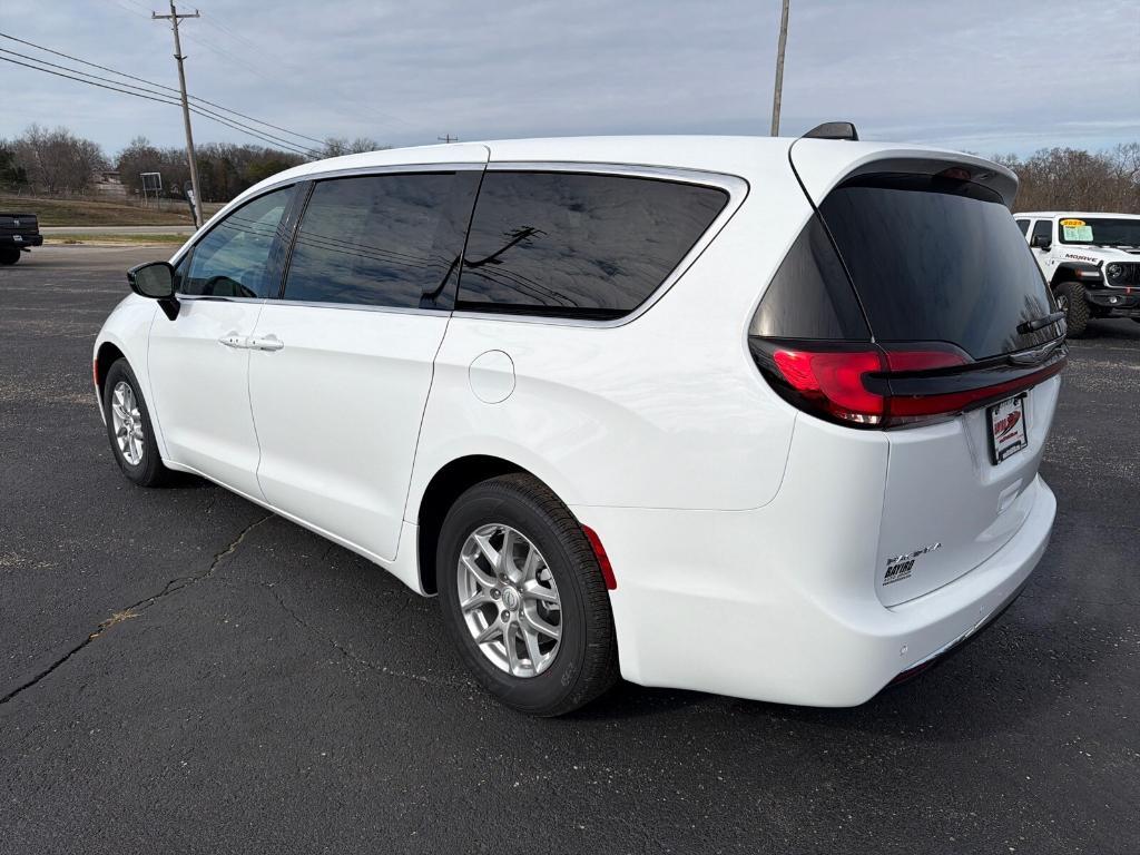 new 2026 Chrysler Pacifica car, priced at $45,783