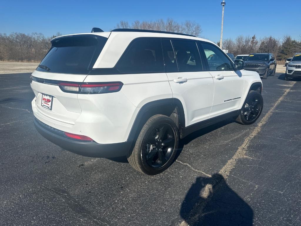 new 2025 Jeep Grand Cherokee car, priced at $46,580