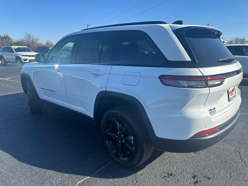 new 2025 Jeep Grand Cherokee car, priced at $46,580