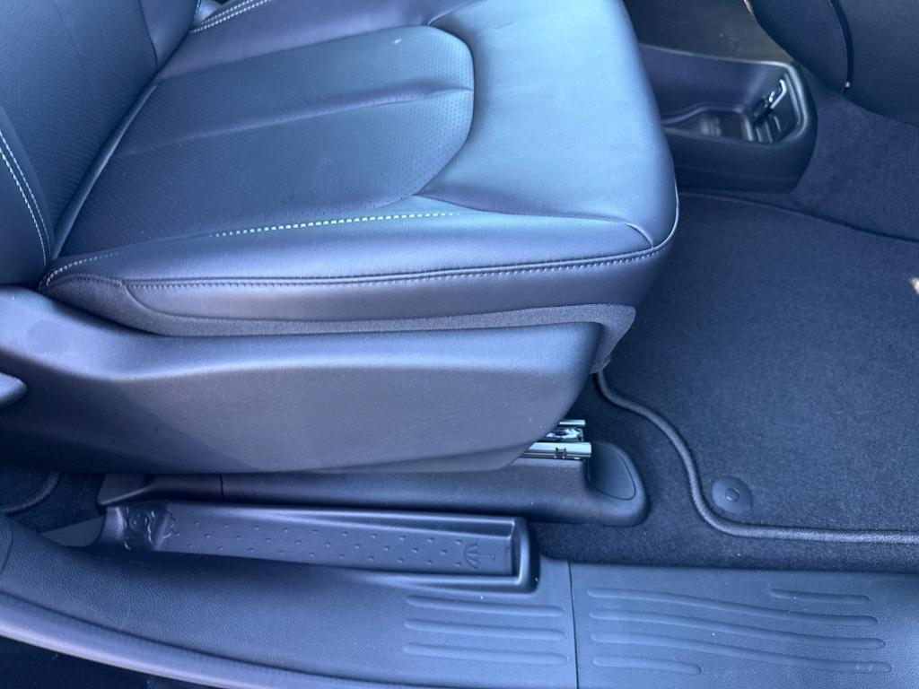 new 2026 Chrysler Pacifica car, priced at $45,783