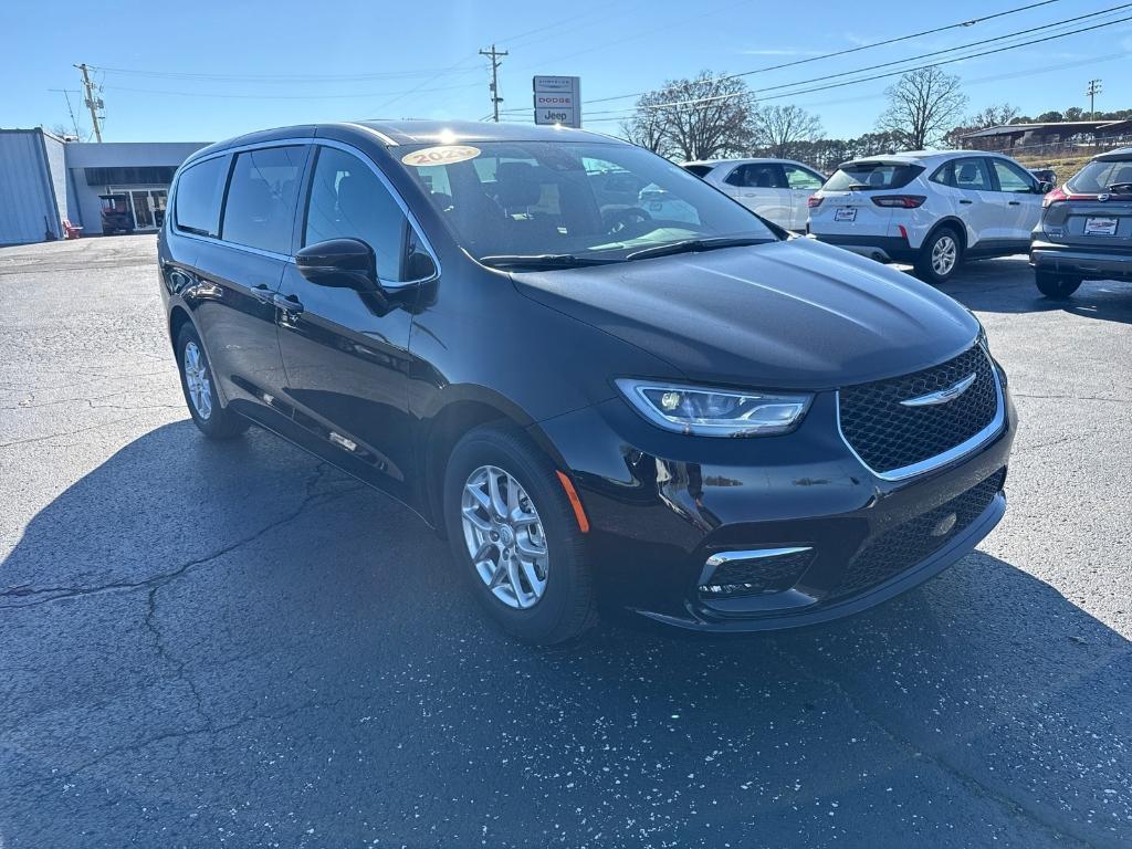 new 2026 Chrysler Pacifica car, priced at $45,783