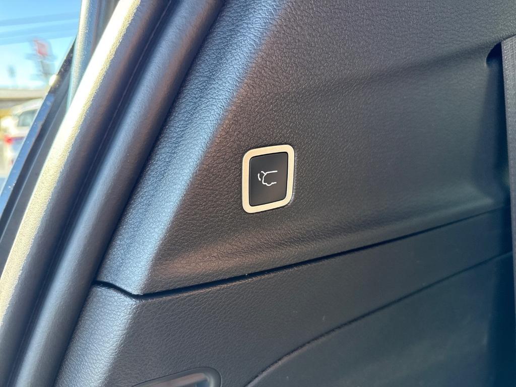 new 2026 Chrysler Pacifica car, priced at $45,783