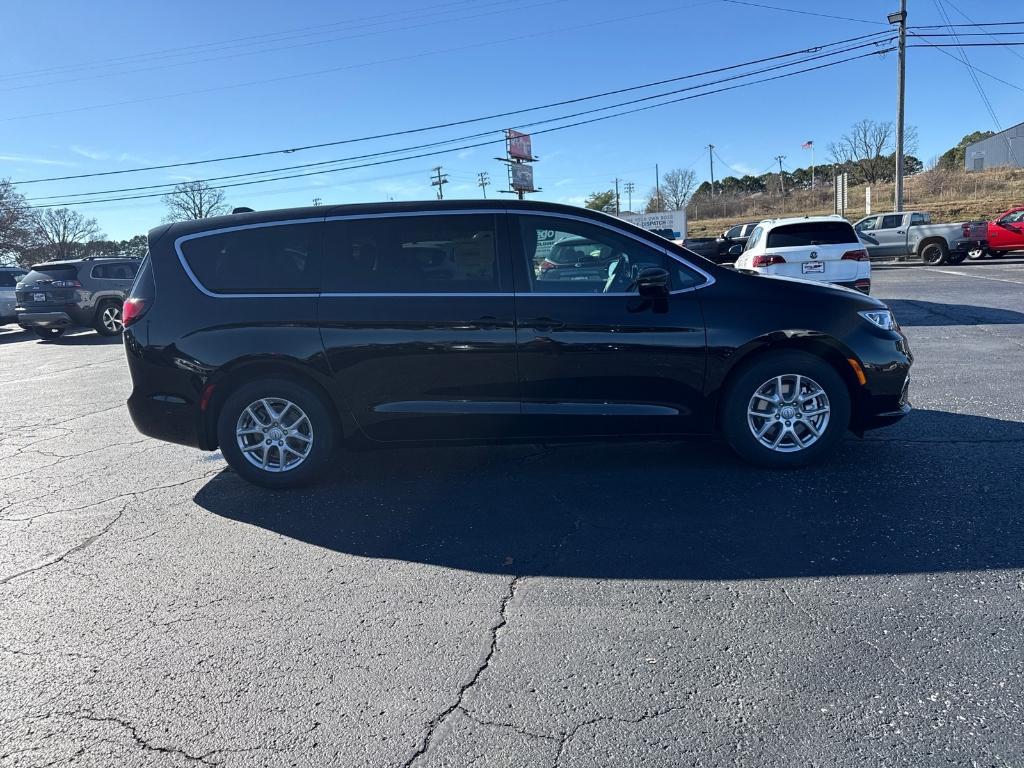 new 2026 Chrysler Pacifica car, priced at $45,783