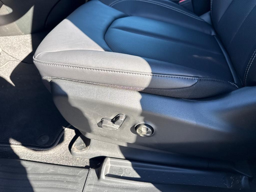 new 2026 Chrysler Pacifica car, priced at $45,783