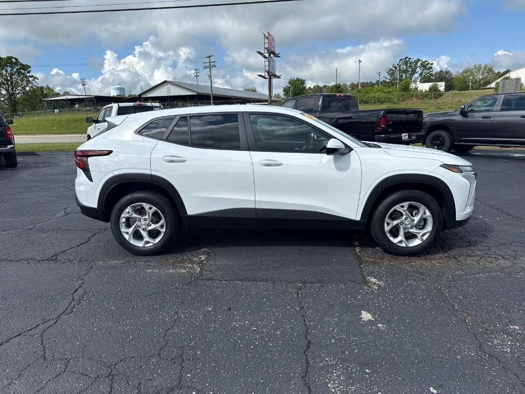 used 2025 Chevrolet Trax car, priced at $25,874