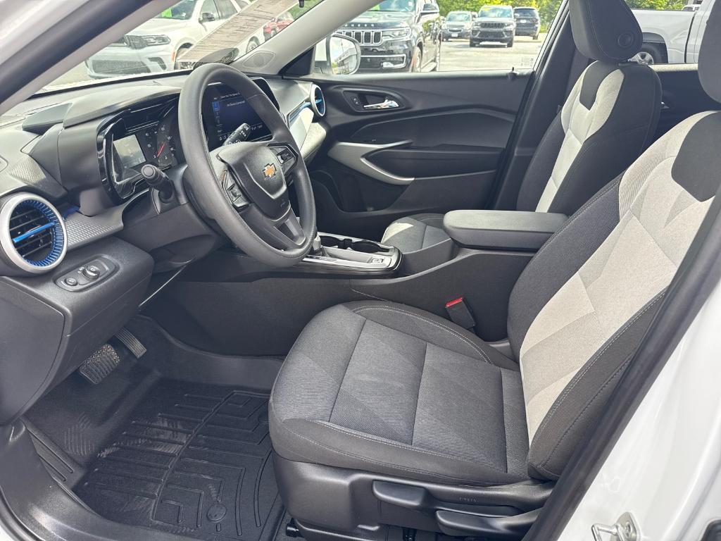 used 2025 Chevrolet Trax car, priced at $25,874
