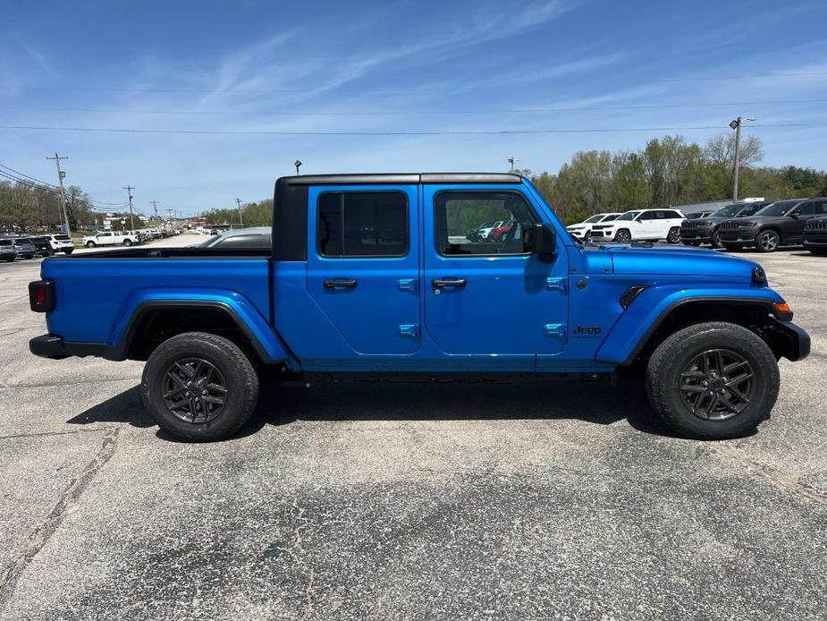 new 2024 Jeep Gladiator car, priced at $51,218