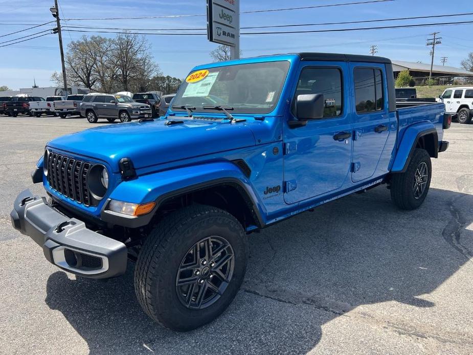 new 2024 Jeep Gladiator car, priced at $51,218