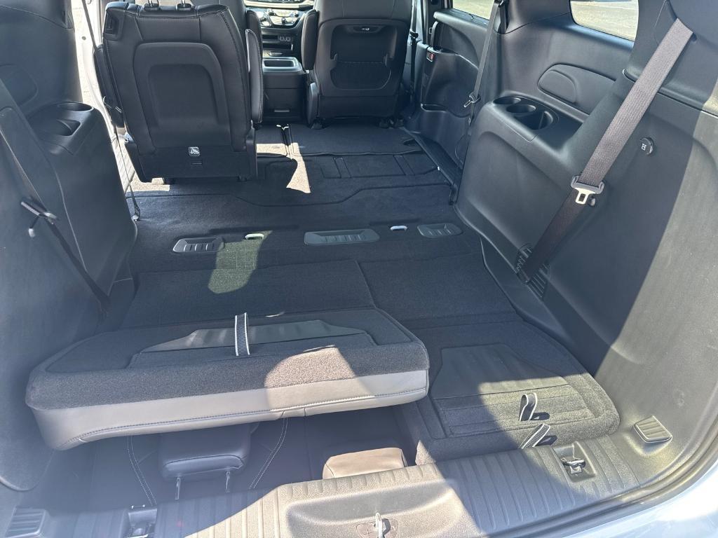 new 2025 Chrysler Pacifica car, priced at $45,725