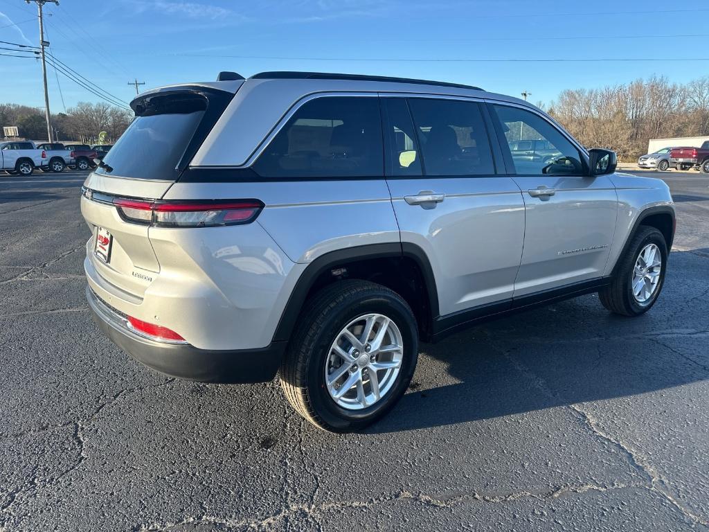 new 2025 Jeep Grand Cherokee car, priced at $41,675