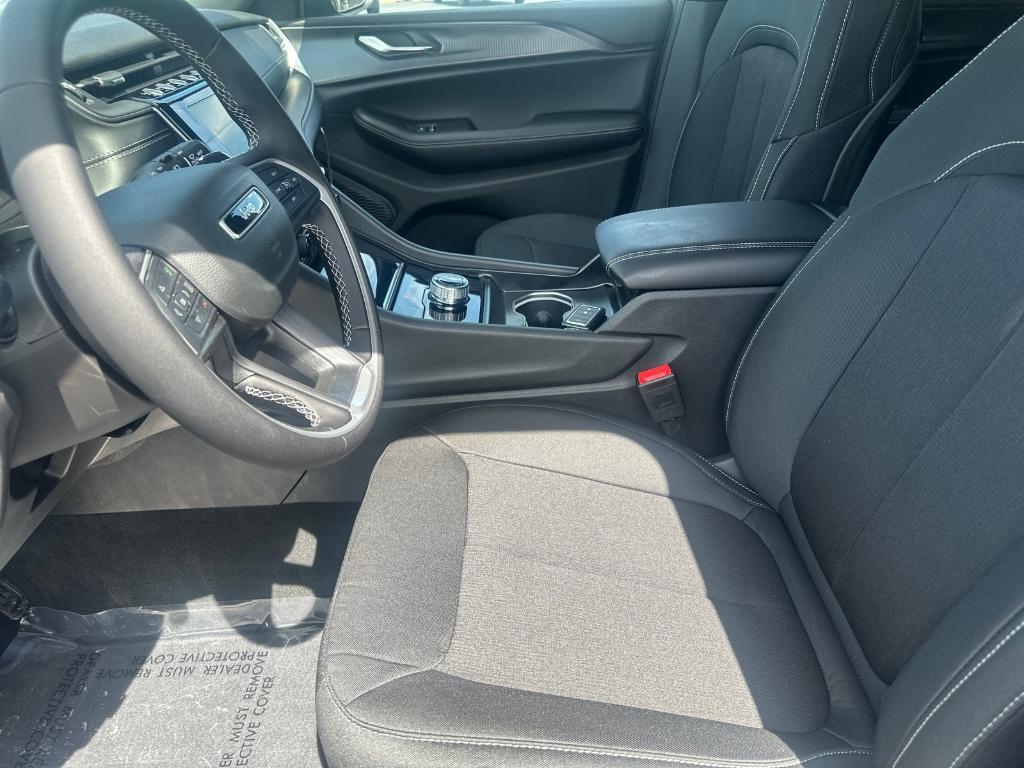 new 2025 Jeep Grand Cherokee L car, priced at $44,375