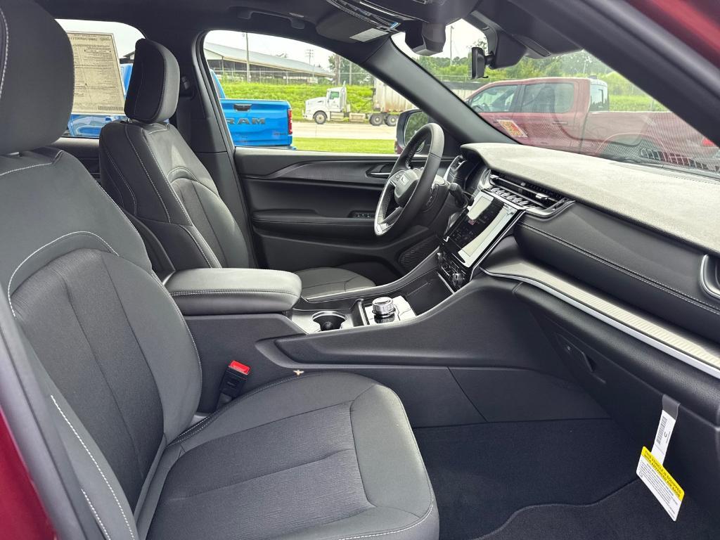 new 2025 Jeep Grand Cherokee L car, priced at $45,893