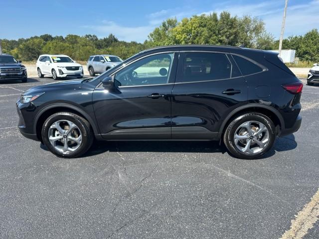 used 2025 Ford Escape car, priced at $30,168