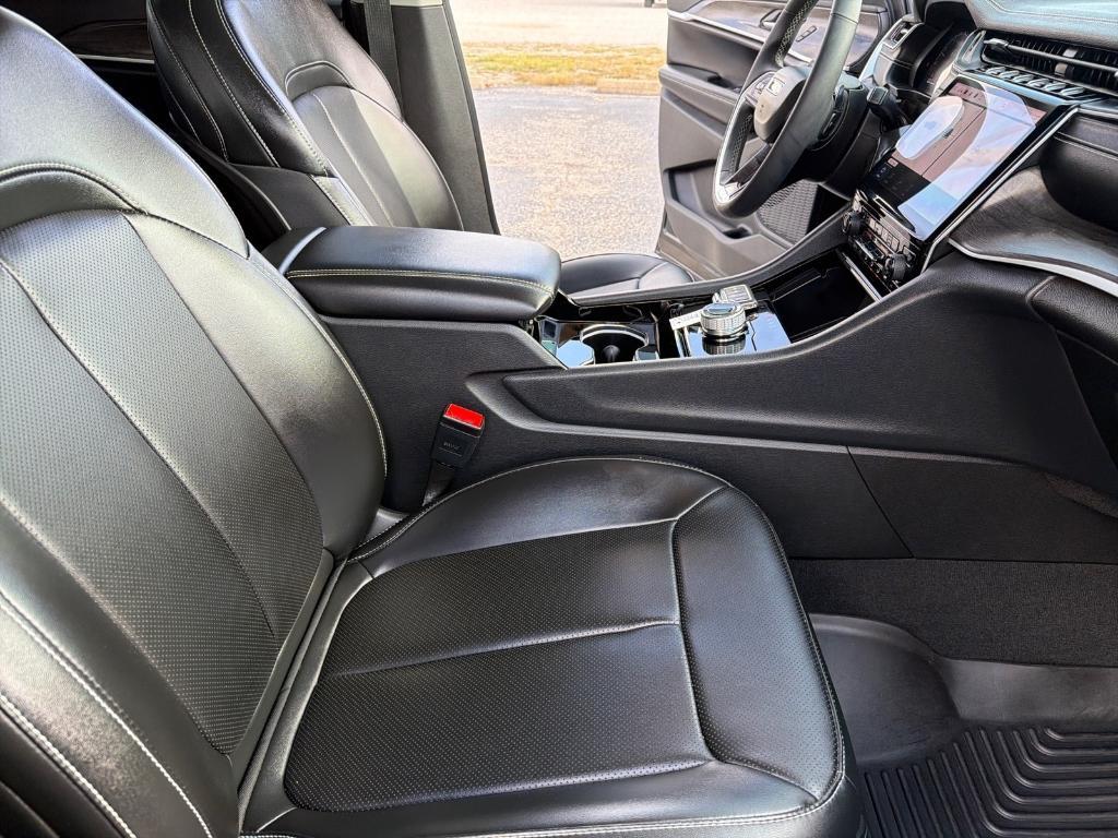 used 2023 Jeep Grand Cherokee car, priced at $36,543