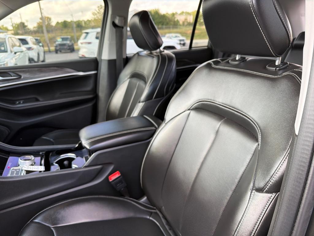 used 2023 Jeep Grand Cherokee car, priced at $36,543