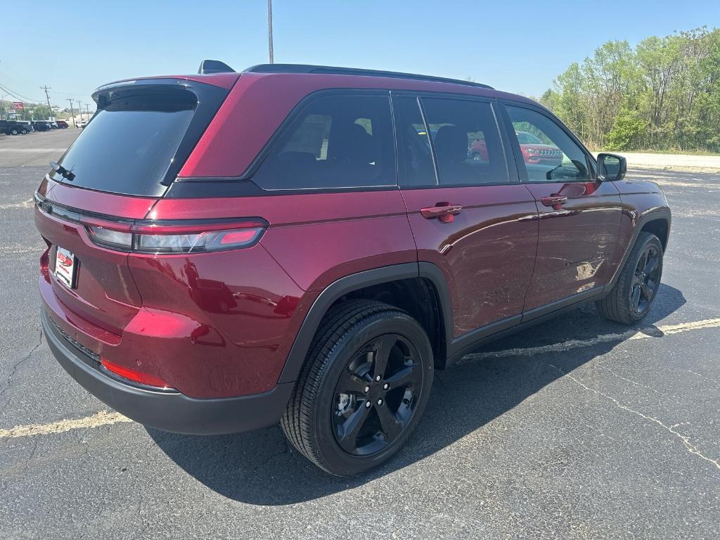 new 2025 Jeep Grand Cherokee car, priced at $45,782