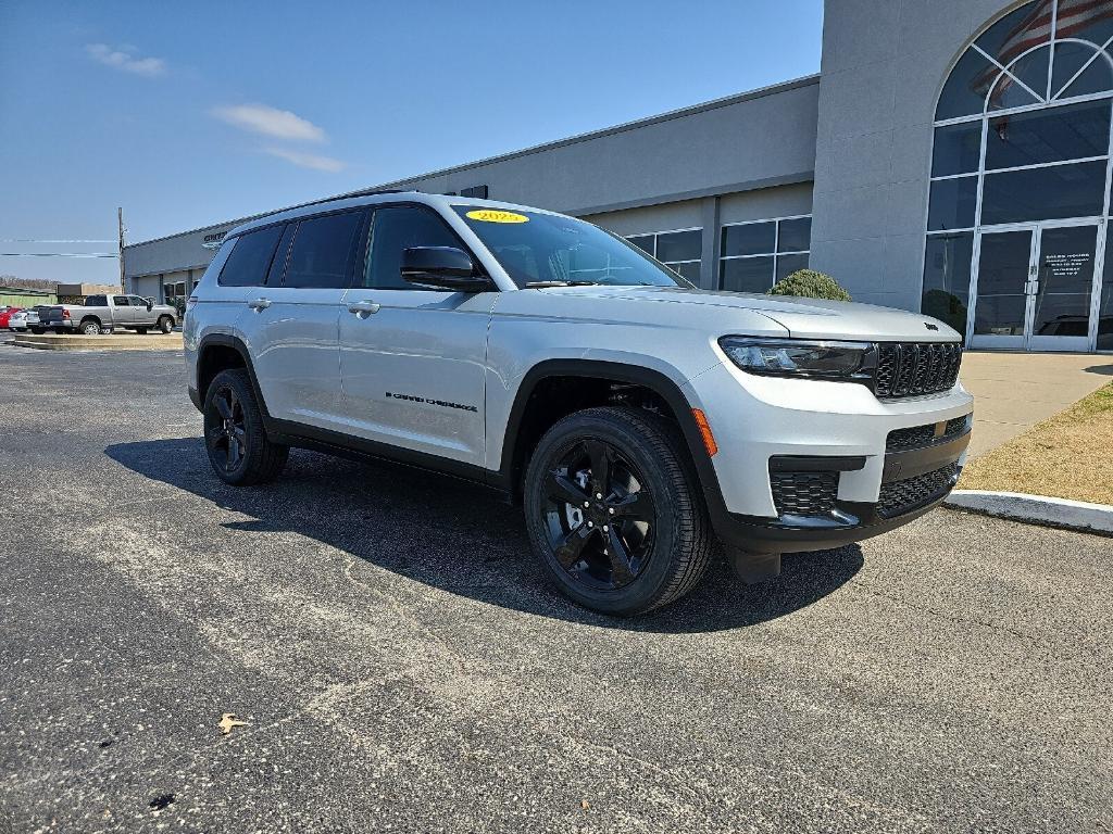 new 2025 Jeep Grand Cherokee L car, priced at $49,675