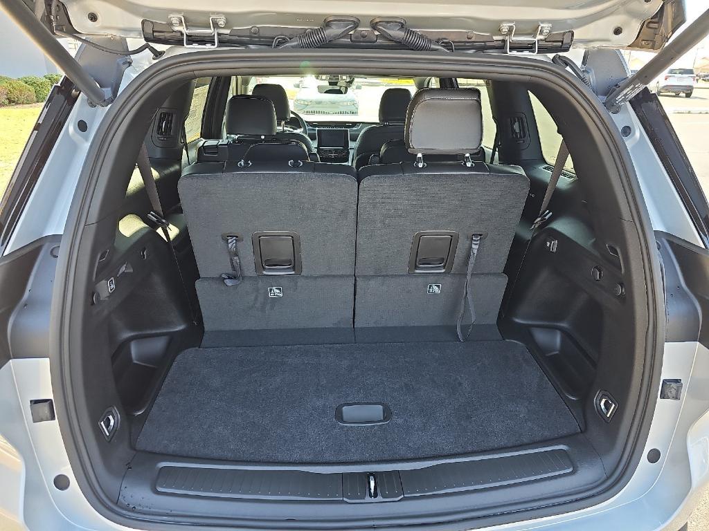 new 2025 Jeep Grand Cherokee L car, priced at $49,675