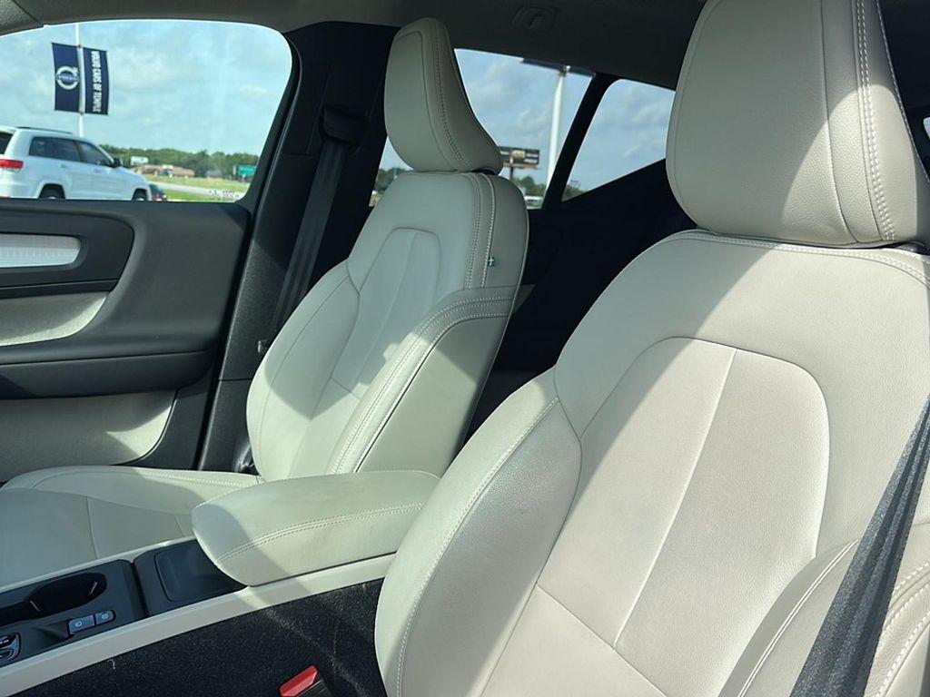 used 2020 Volvo XC40 car, priced at $20,500