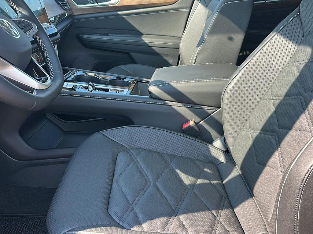 new 2026 Volkswagen Atlas car, priced at $45,496