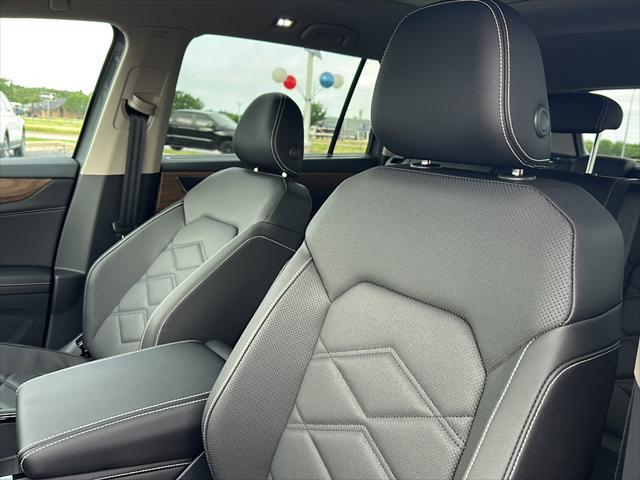 new 2025 Volkswagen Atlas car, priced at $42,574