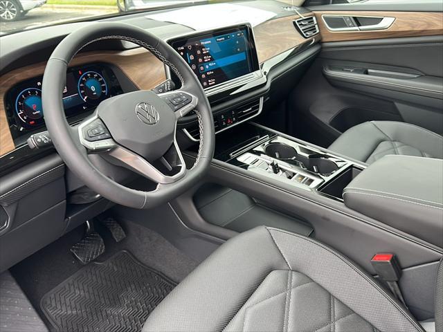 new 2025 Volkswagen Atlas car, priced at $44,989