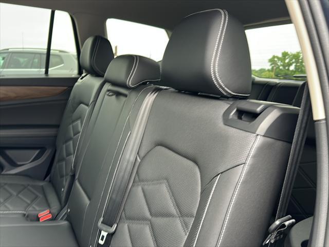 new 2025 Volkswagen Atlas car, priced at $44,989
