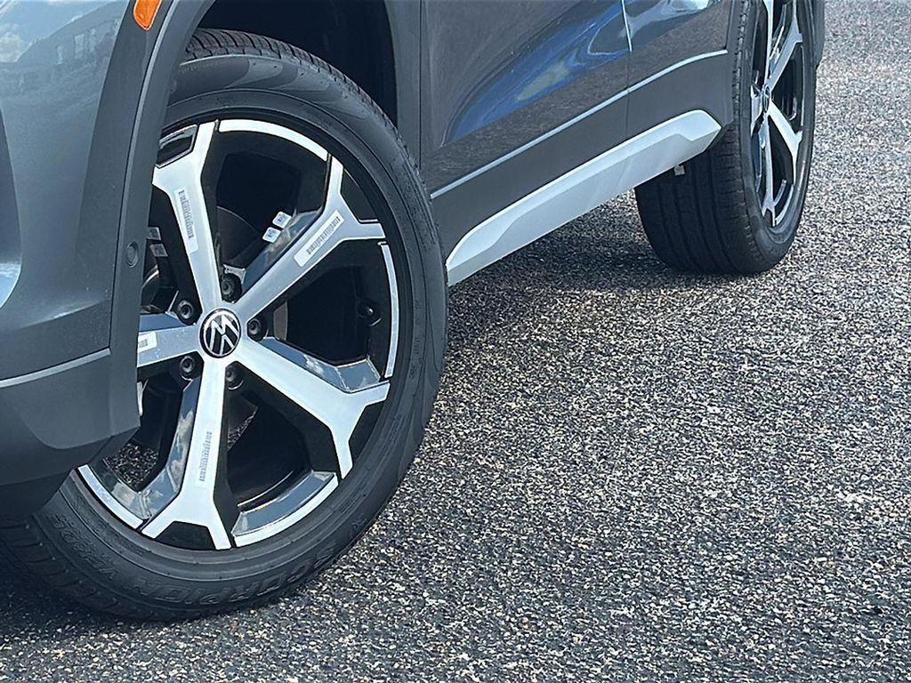 new 2025 Volkswagen Tiguan car, priced at $31,107