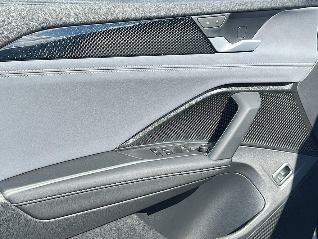 new 2025 Volkswagen Tiguan car, priced at $31,107