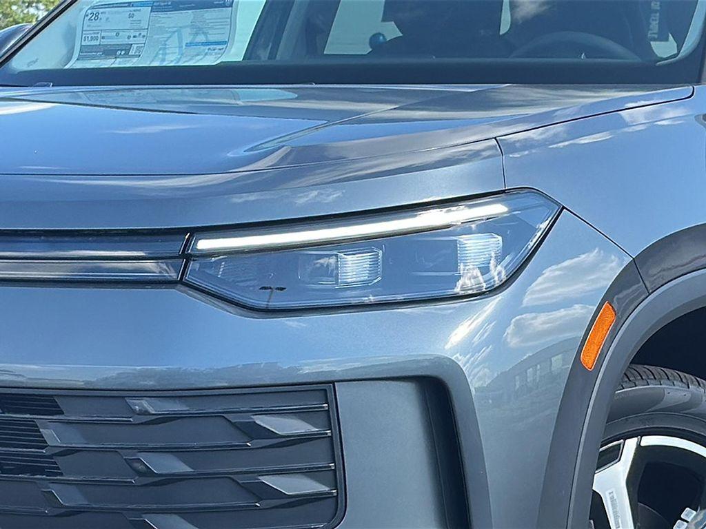 new 2025 Volkswagen Tiguan car, priced at $31,107