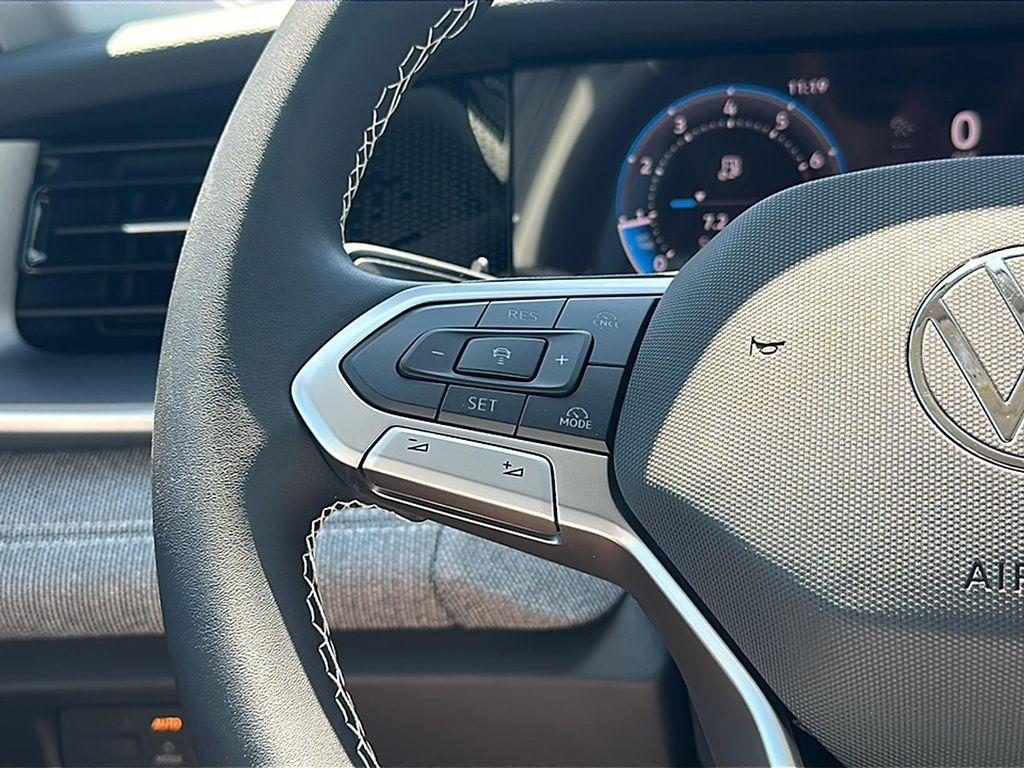 new 2025 Volkswagen Tiguan car, priced at $30,012