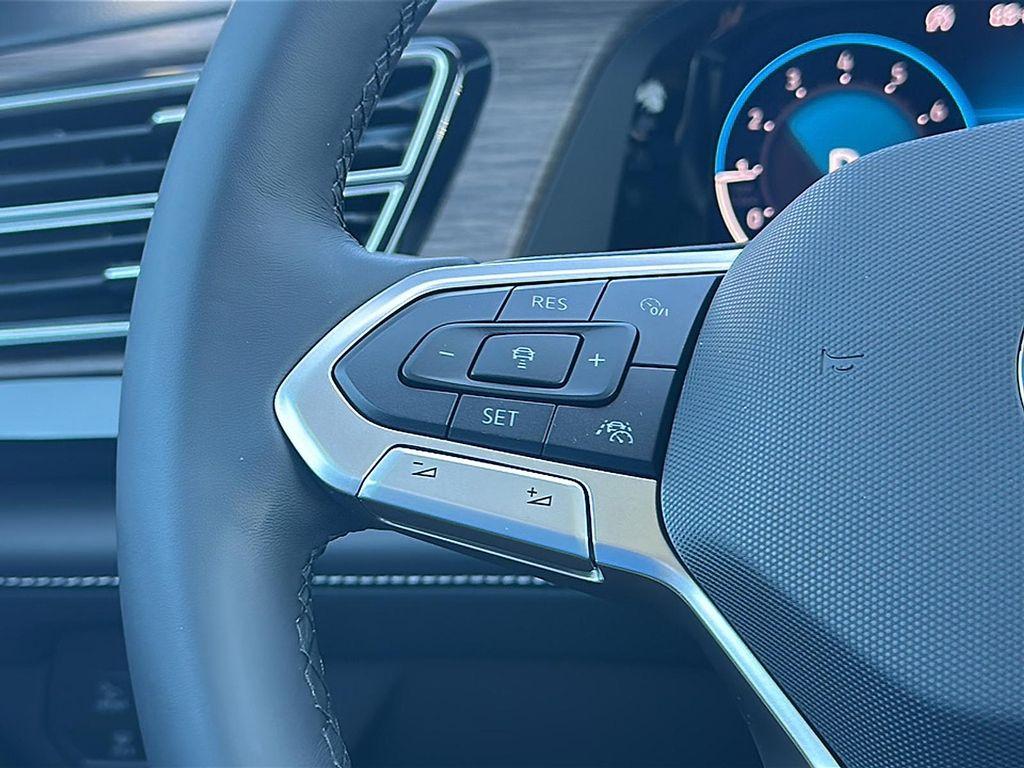 new 2026 Volkswagen Atlas car, priced at $53,939