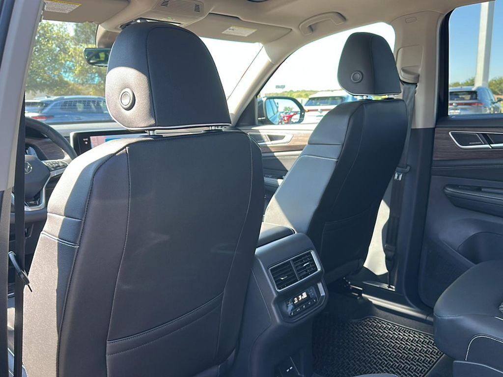 new 2026 Volkswagen Atlas car, priced at $53,939